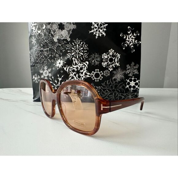 TOM FORD 57MM Hanley Butterfly Sunglasses $495 - Picture 5 of 11